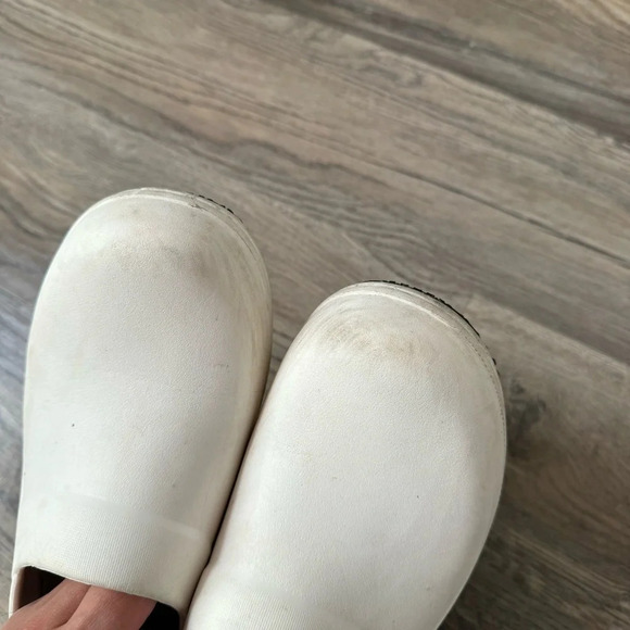 Crocs Women's Neria Pro II Slip Resistant Work Clog size 9 - Picture 6 of 9